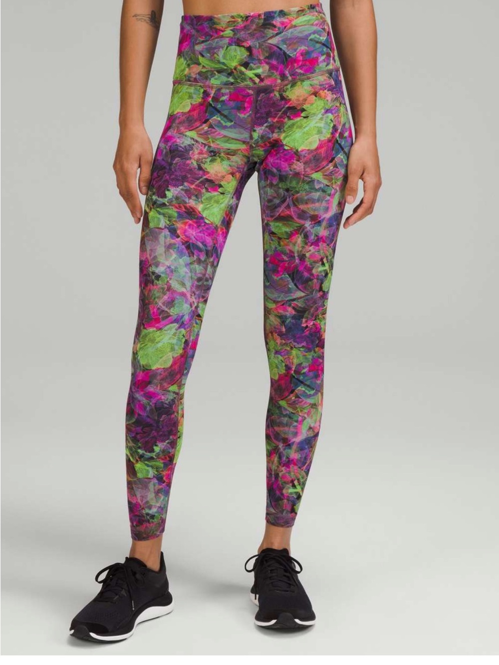 Lululemon Wunder Train High-Rise Tight 25"
in Vivid Floral Tone Multi size 14